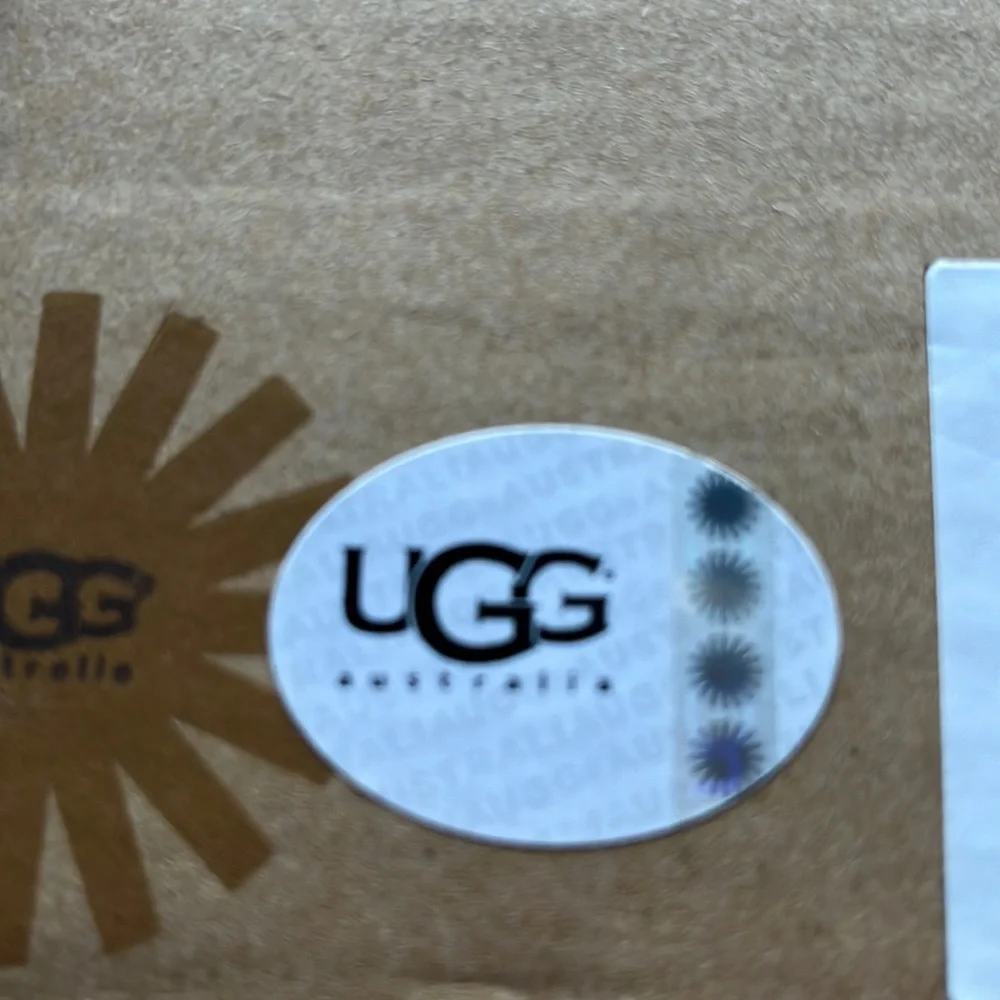 UGG Vivica Clogs - Picture 12 of 12